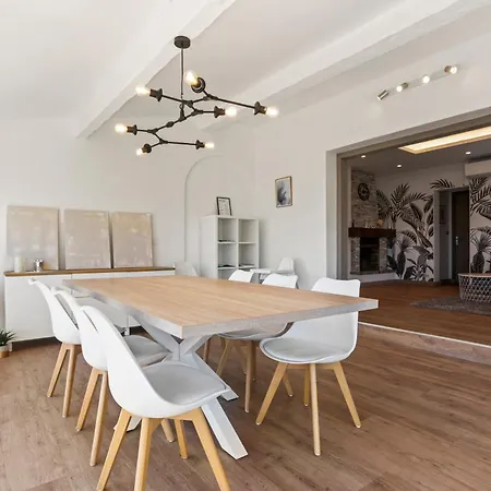 Palmier Avec Piscine Roquebrune-sur Argens